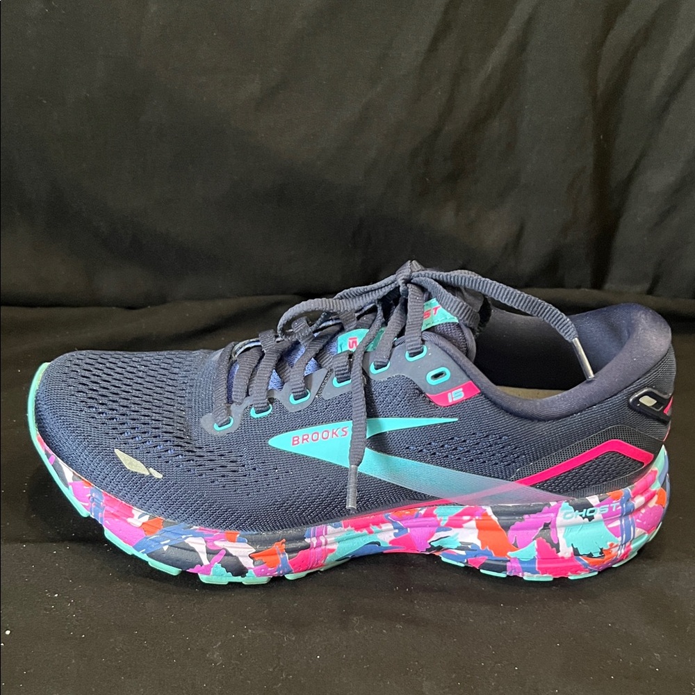 Brooks Women's Navy and Pink Athletic Shoes - Picture 6 of 10